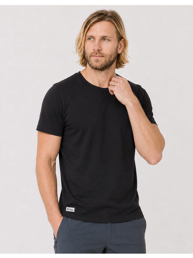 Röyk - Oskar M Merino Tee